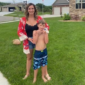 Meet your Posher, Olivia